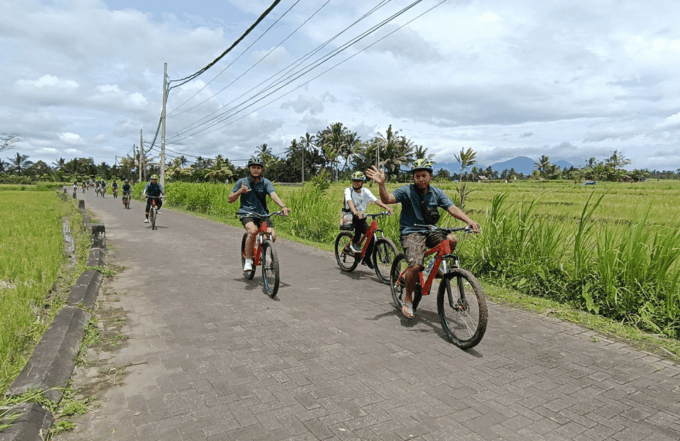 Bali: Scenic Village Cycling Tour With Cultural Insights - What to Bring and Safety