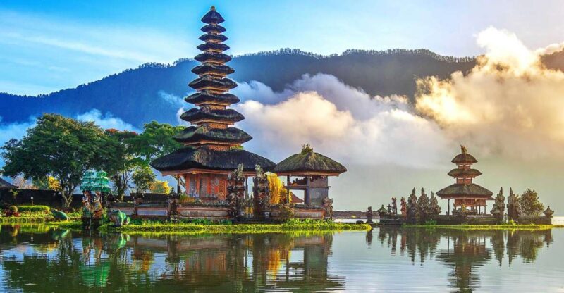 Bali: Secret Garden, Ulun Danu Temple and Waterfall Tour - Key Points