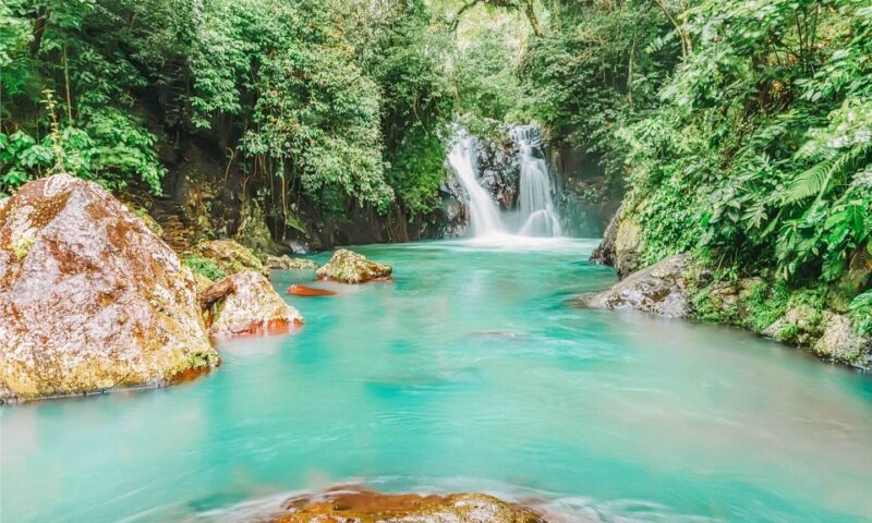 Bali: Secret Garden, Ulun Danu Temple and Waterfall Tour - Itinerary Highlights