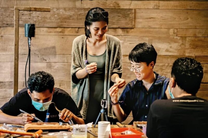 Bali: Silver Smith Workshop, Art Gallery, and Night Market - Itinerary Highlights