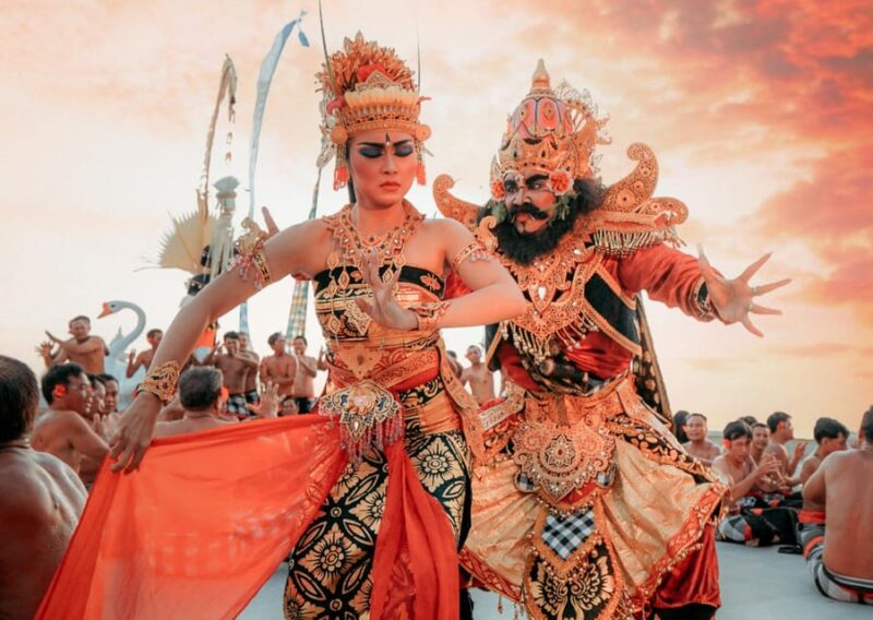 Bali Sunset: Kecak Dance, Uluwatu Temple & Seafood Dinner - Dining Experience