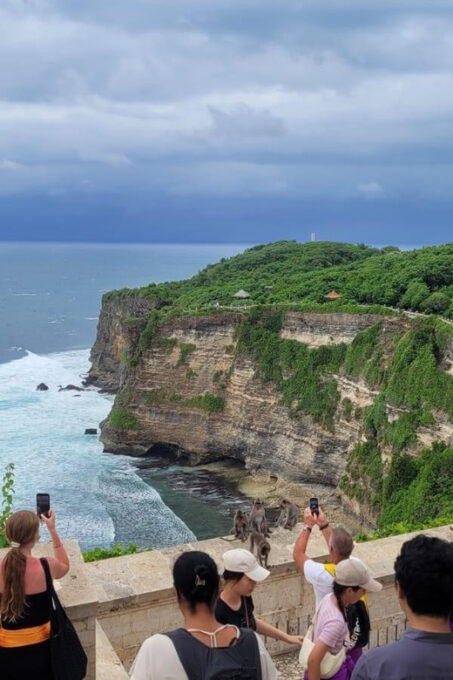 Bali Sunset: Kecak Dance, Uluwatu Temple & Seafood Dinner - Awe-inspiring Views at Uluwatu