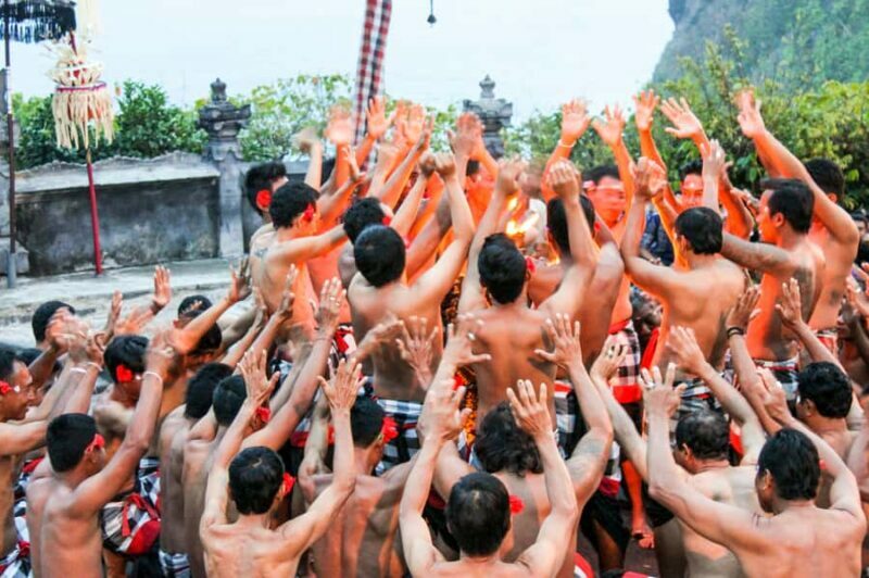 Bali Sunset: Uluwatu Temple, Kecak Dance and Jimbaran Bay - Key Points