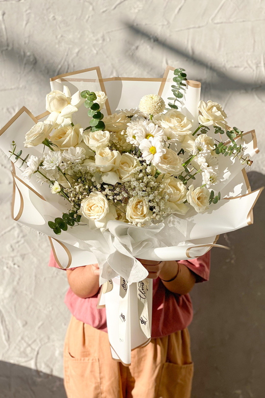 BALI: SURPRISE SIMPLE HAND BOUQUET OPTION FOR ROMANTIC GIFT - Pricing and Cancellation