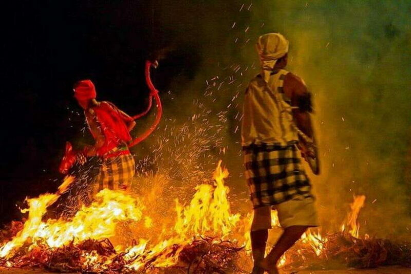Bali: Tanah Lot Temple Sunset Kecak & Fire Dance Show Ticket - Experiencing Tanah Lot at Sunset