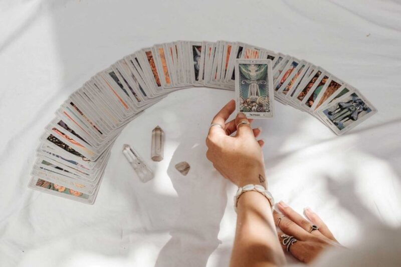 Bali: Tarot, Oracle Reading, and Cleansing Tirta Empul Trip - Participate in Spiritual Cleansing