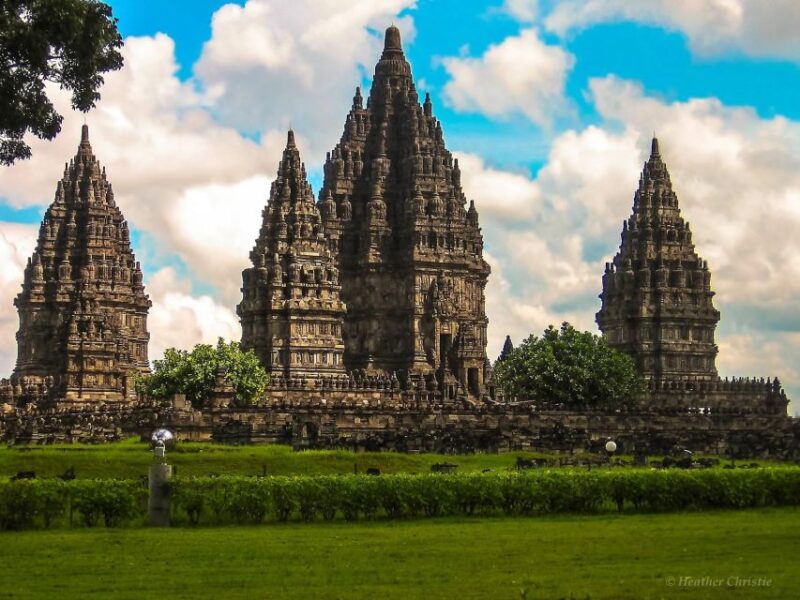 Bali to Java: Bromo, Ijen, Tumpak Sewu, Borobudur, Prambanan - Included Services