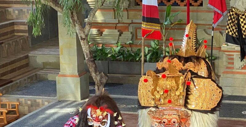 Bali: Ubud Cultural Tour With Barong Dance Show - Batuan Temples Architectural Splendor