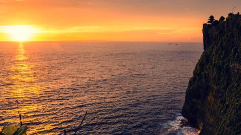 Bali: Ubud Monkey Forest, Tegalalang & Uluwatu Sunset Tour - Itinerary