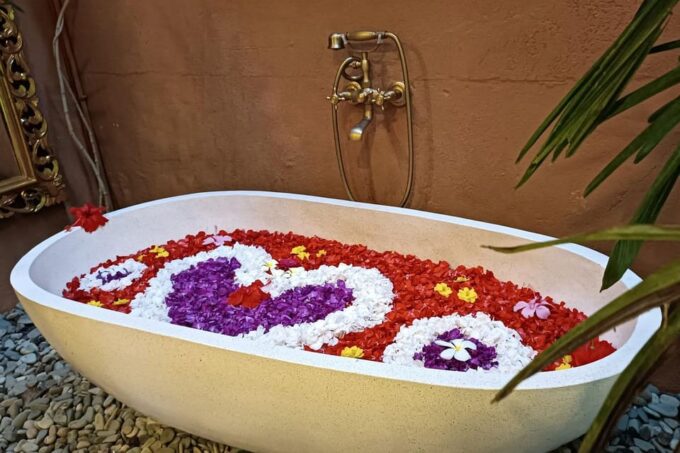 Bali: Ubud Relaxing Balinese Massage and Flower Bath - Massage and Bath Packages