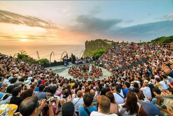 Bali : Uluwatu Temple, Kecak Dance and Beaches Private Tour - Free Cancellation and Refund