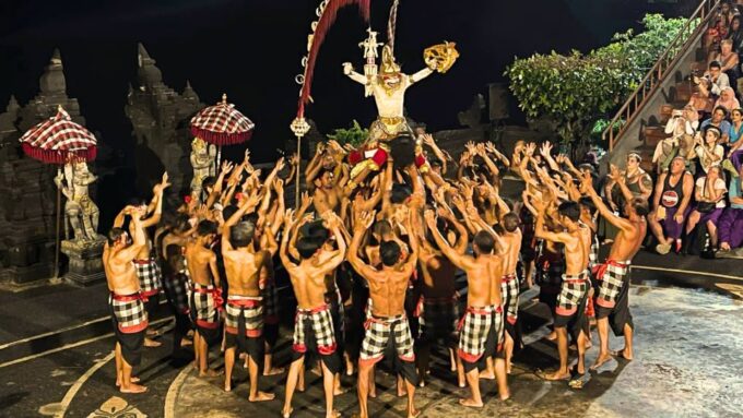 Bali: Uluwatu Temple, Kecak Fire Dance & Jimbaran Bay - Tour Inclusions