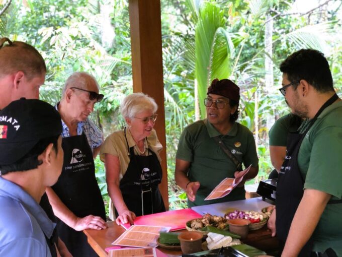 Bali Village Day: Cooking Class, Jamu Course and Transfer - Scenic Nature Hike