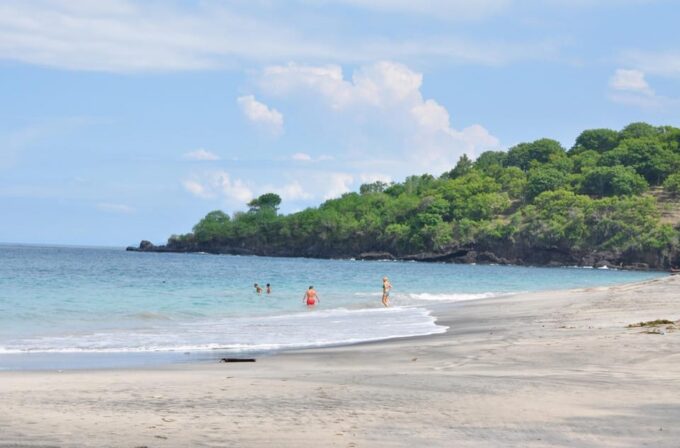 Bali Volkswagen Safari and Gate of Heaven - East Bali - Volkswagen Safari Experience