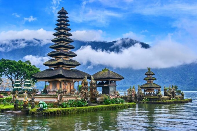 Bali: Water Temple, Waterfalls and Unesco Rice Terraces Tour - Exploring Balis Natural Beauty