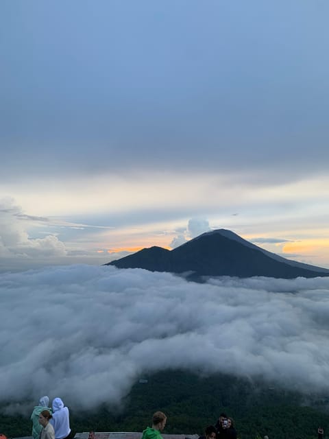 Bali:Mount Batur Sunrise Trek White Guide and Breakfast - Key Points