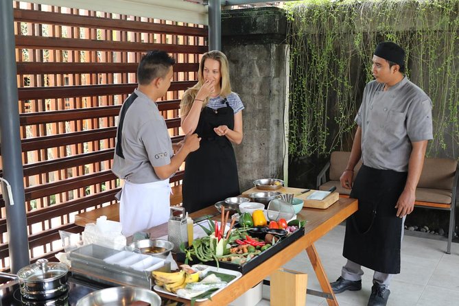 Balinese Cooking Class at The Santai Umalas Kerobokan - Starter: Lawar Kacang Panjang