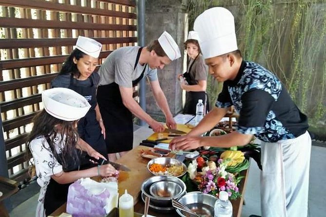 Balinese Cooking Class at The Santai Umalas Kerobokan - Personalized Tips From the Chef