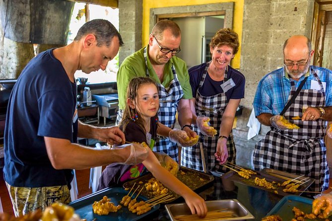 Balinese Cooking Class & Tanah Lot Temple Visit - Private & All-Inclusive - Tanah Lot Temple Visit