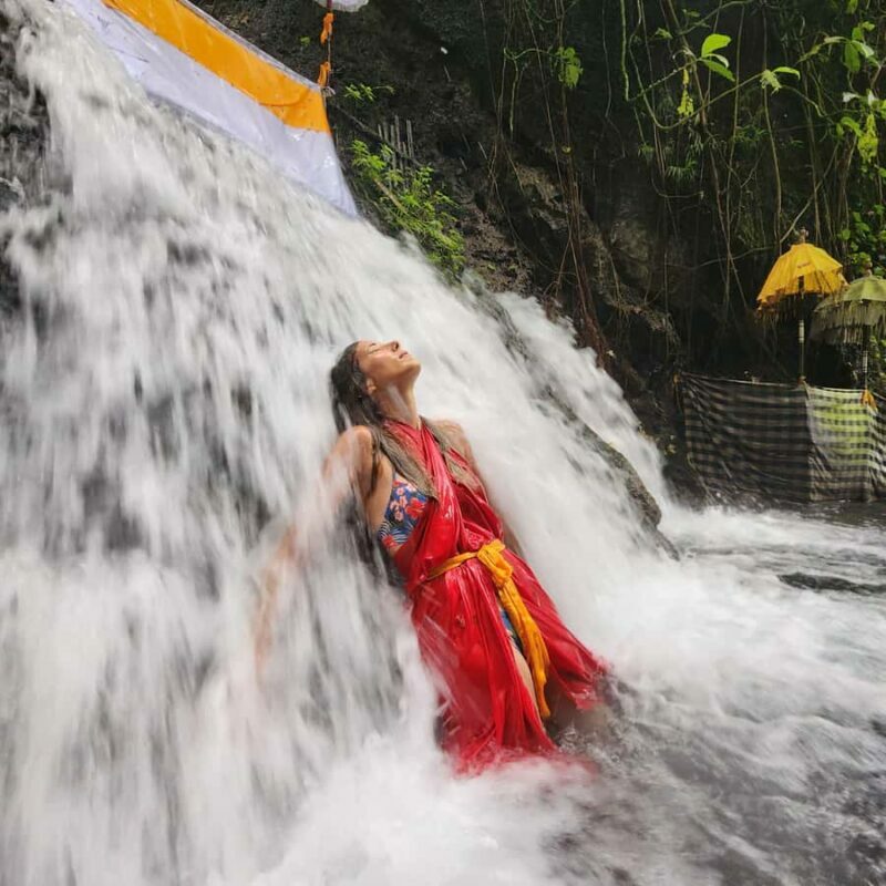 Balinese Purification at holy water temple with Local - Key Points