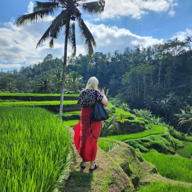 Balinese Purification at holy water temple with Local - An Authentic Journey into Balinese Spirituality