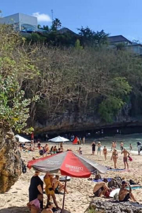 Balis Best Trips: Beaches, Garuda Wisnu, and Uluwatu Sunset - Inclusions and Vehicle