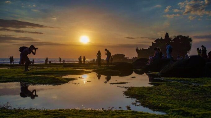 Balis Golden Embrace: Dazzling Tanah Lot Sunset Expedition - Flexible Itinerary