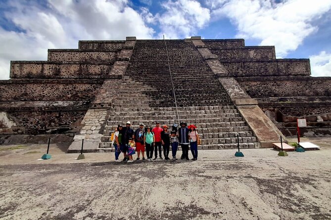 Balloon Flight With Private Transportation and Guided Tour to Teotihuacán - Stunning Pyramid Views