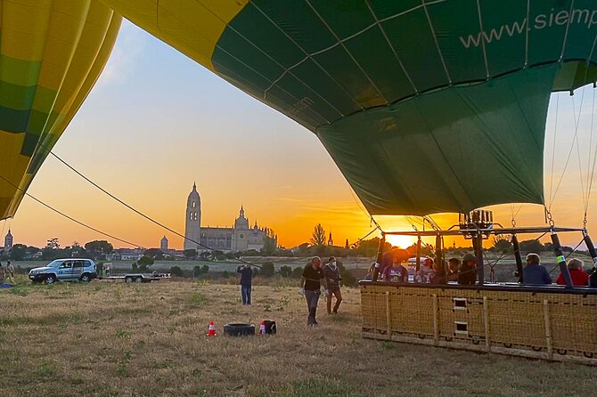 Balloon Ride in Segovia With Optional Transportation From Madrid - Guarantee and Flexibility