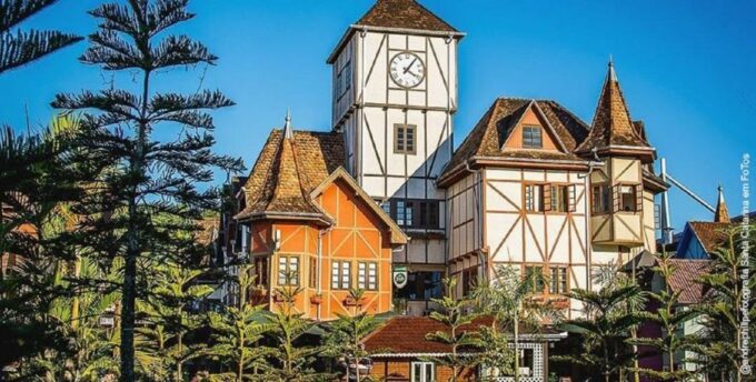 Balneário Camboriú: Germanic Route With Blumenau & Pomerode - Shopping and Dining