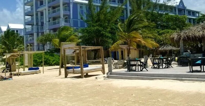 Bamboo Blu Beach Club and Ocho Rios Sightseeing Experience - Location and Accessibility