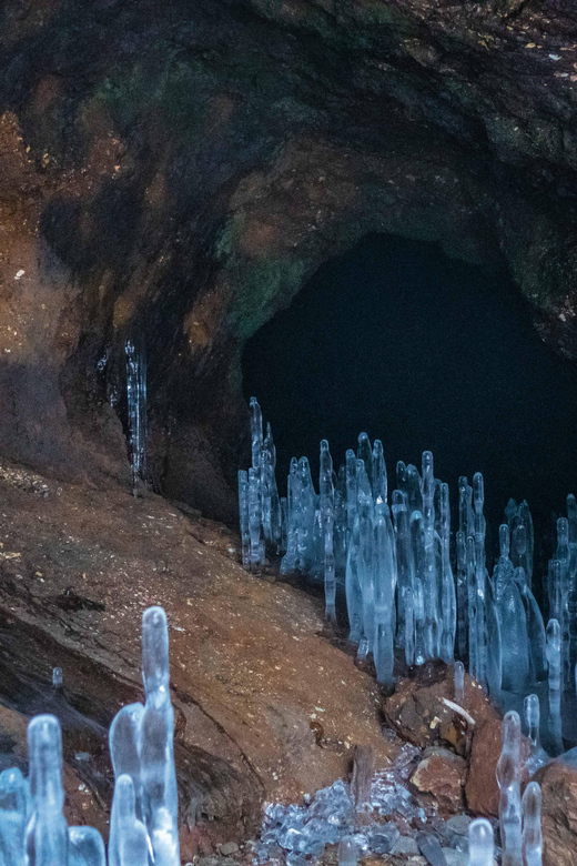 Bamboo Ice Cave: Snowshoe to See a Natural Phenomenon! - Physical Requirements