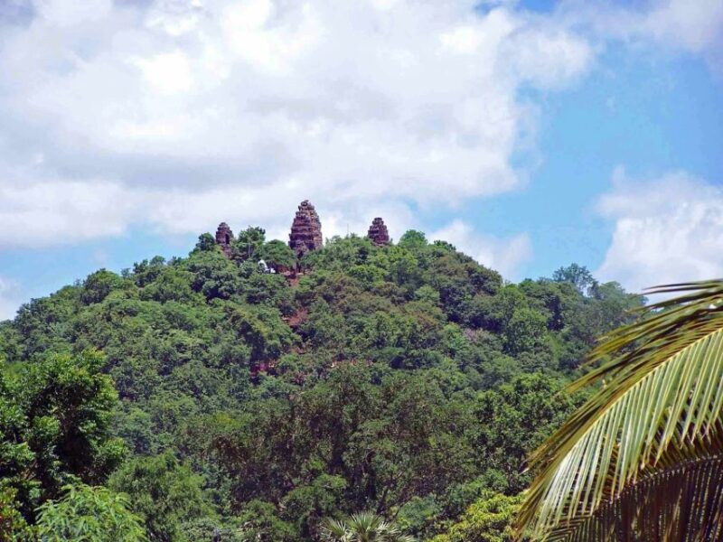 Bamboo Train, Banann Temple, Fruit Bat, Bat Cave, Sunset - Getting to Krong Battambang