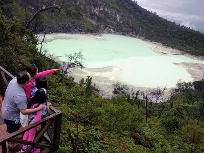 Bandung Kawah Putih and Rengganis Crater Private Day Tour - Key Points