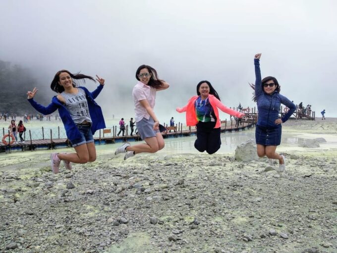 Bandung Kawah Putih and Rengganis Crater Private Day Tour - Frequently Asked Questions