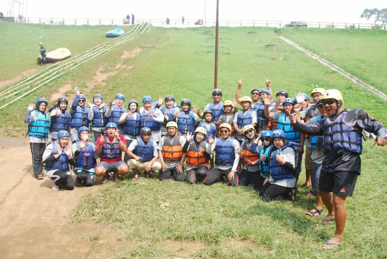 Bandung : Pangalengan River Rafting Adventure With Lunch - Key Points