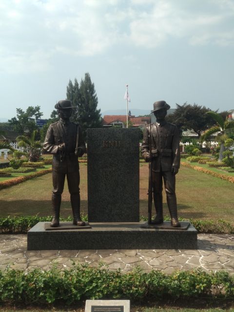 Bandung Private Tour Guide Sightseeing (Costum Tour) - Packing Essentials