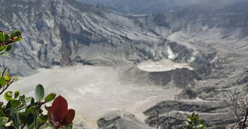 Bandung: Volcano and Crater Tour With Local Guide - Local Experiences
