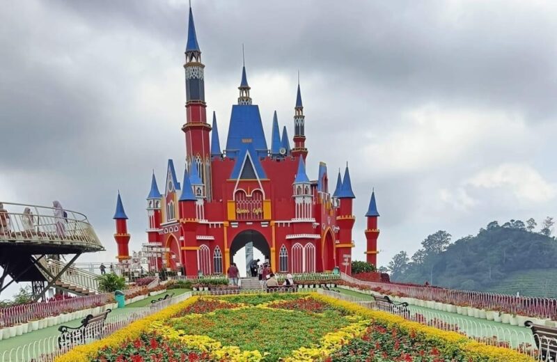 Bandung: Volcano and Crater Tour With Local Guide - Important Information