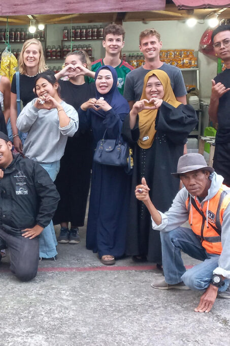 Bandung: Volcano, Hot Spring, Mud Bath & Tea Plantation - Hike to White Crater