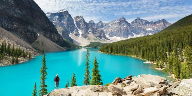 Banff/Calgary:Lake Louise,Moraine Lake,Emerald Lake Day Tour - Transportation and Group Size