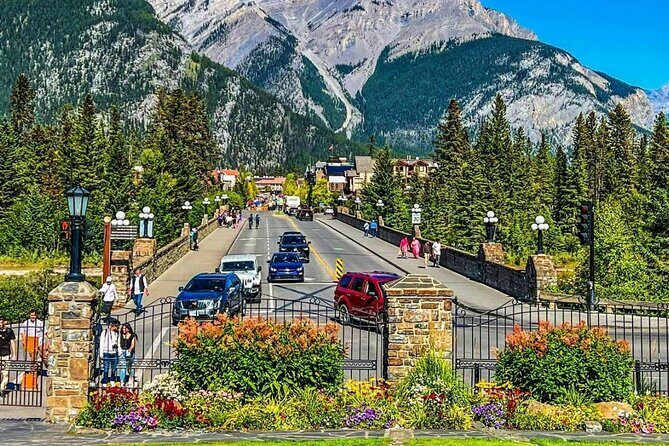 Banff: Gondola, Hot Spring and Three Lakes Tour - FAQs