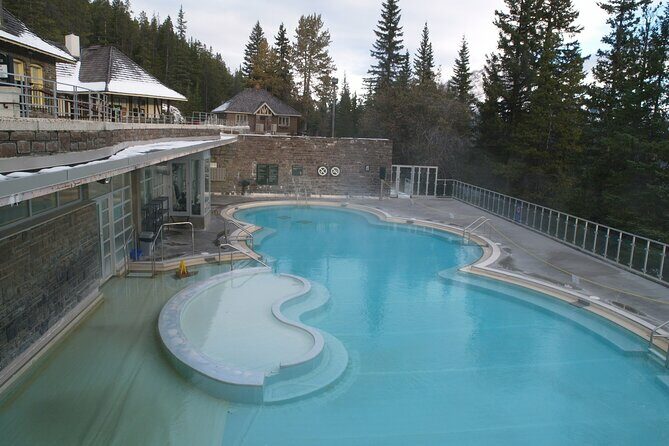 Banff Gondola Upper Hot Springs & Top 3 Lakes Tour from Calgary - FAQ