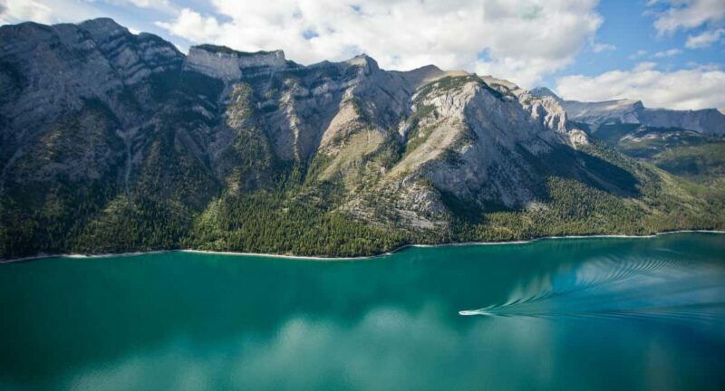 Banff: Lake Louise, Emerald Lake, and Moraine Lake Tour - The Charm of Banff Town
