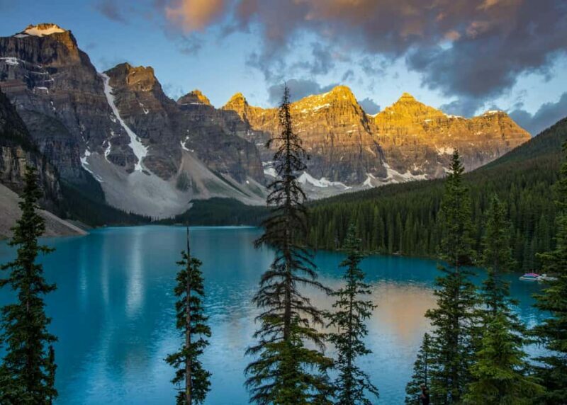 Banff Lake Louise, Moraine, Emerald Lake and Johnston Canyon - A Deep Dive into the Journey