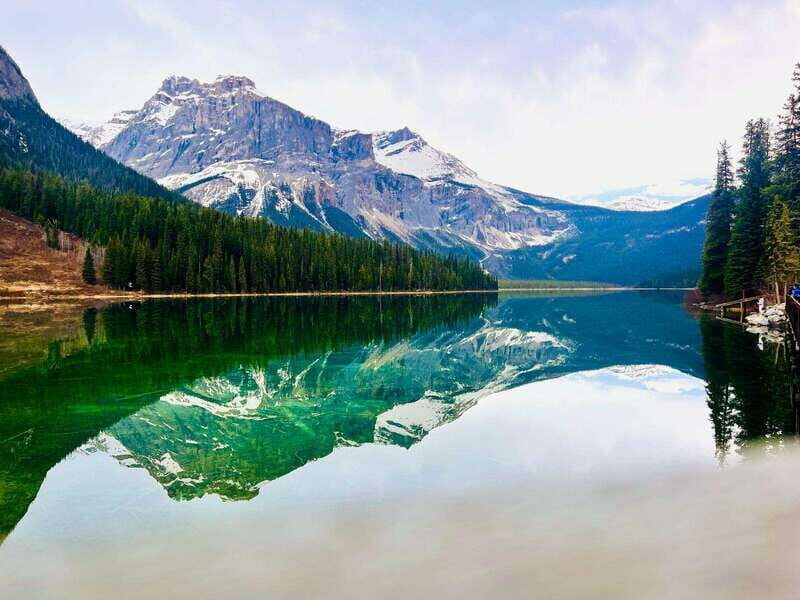 Banff: Lake Louise, Moraine, Emerald Lake & Johnston Canyon - Frequently Asked Questions