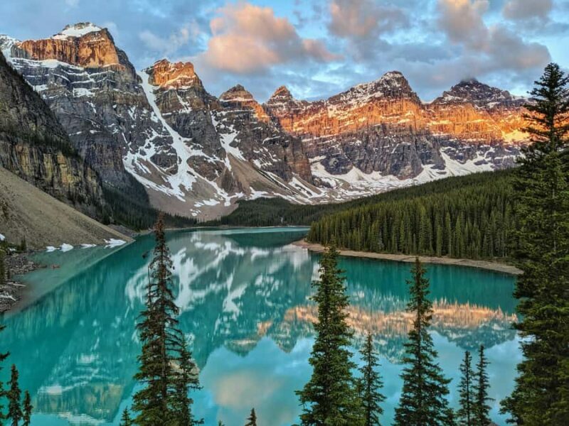 Banff: Lake Louise,Moraine, Minnewanka, Emerald Lake & Banff - Key Points