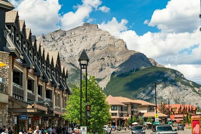 Banff Town Walking Tour Includes Refreshment and Sweet Treat - An Engaging Introduction to Banff