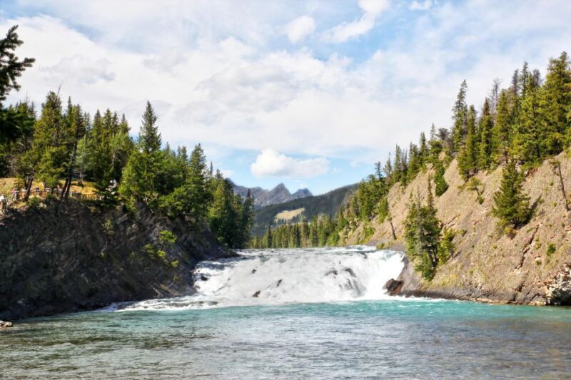 Banff Triple Delight: Lake Louise, Banff & Moraine Lake - Key Points