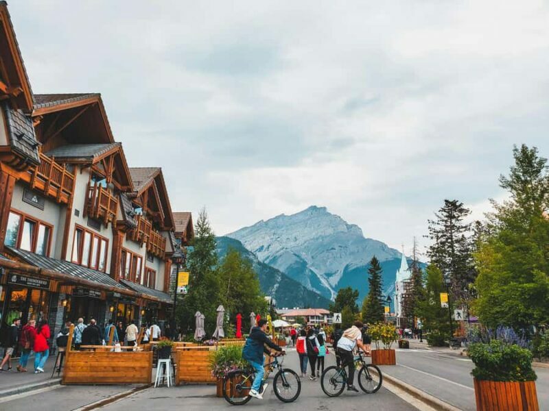 Banff with Gondola, Minnewanka Cruise, Hot Spring & 3 Lakes - FAQs